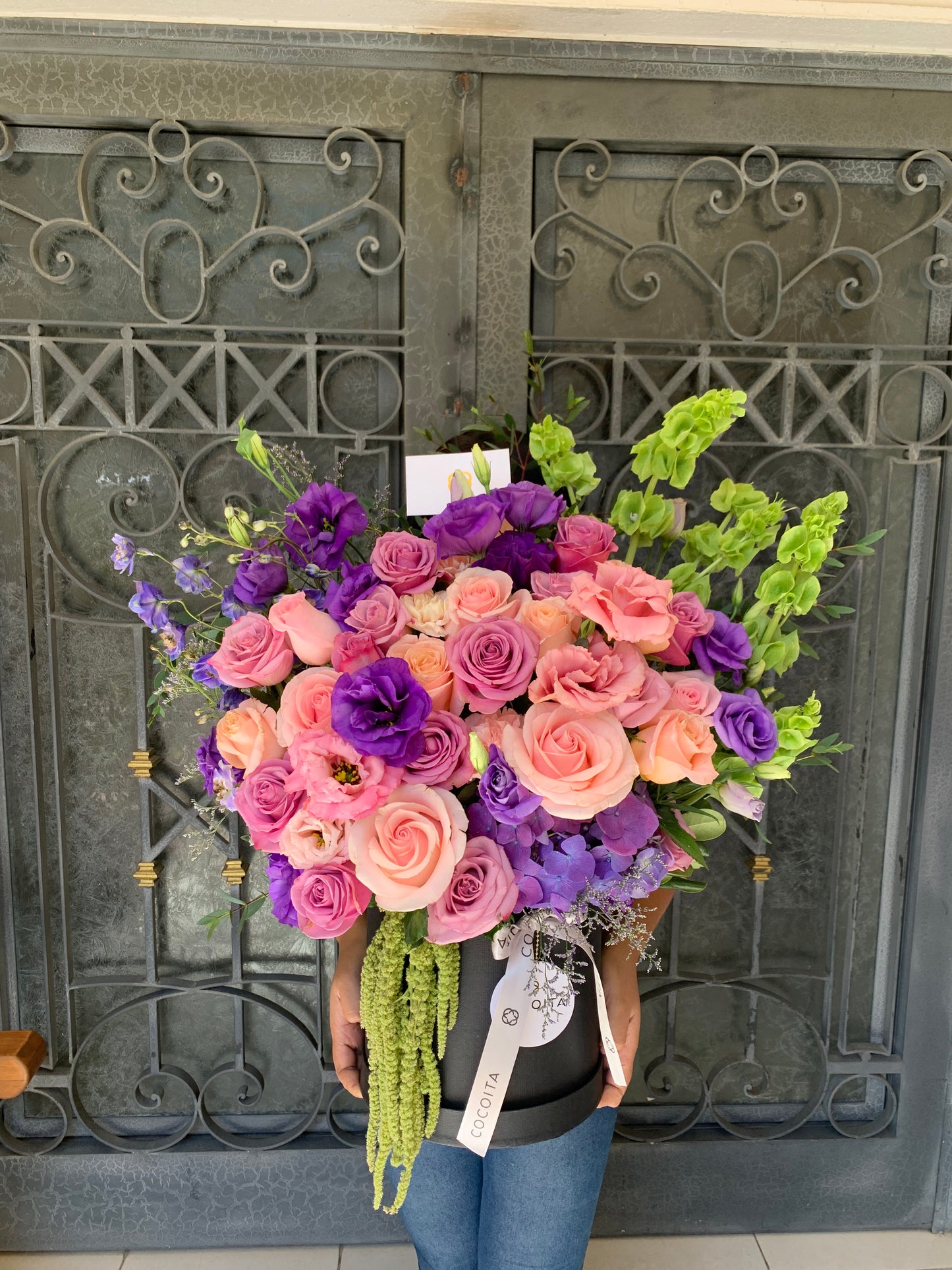 Caja con flores Rosa y Morado
