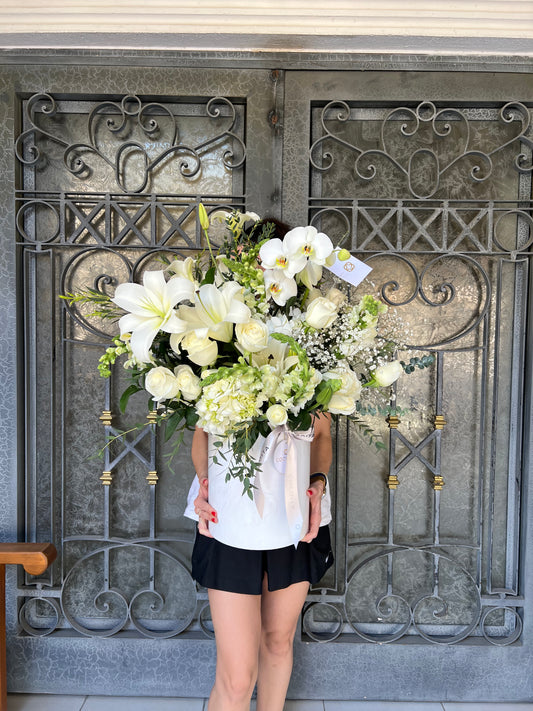Caja Abrazo con Orquídeas