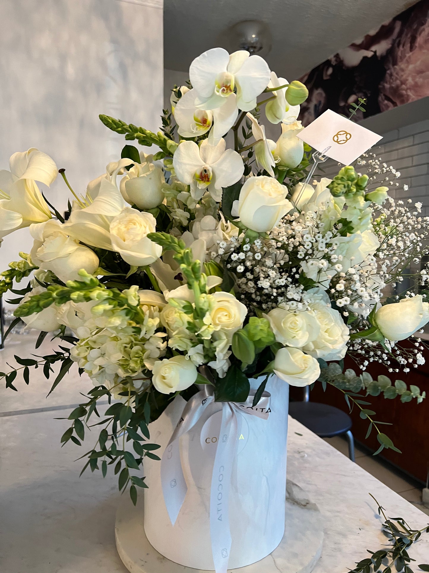 Caja Abrazo con Orquídeas