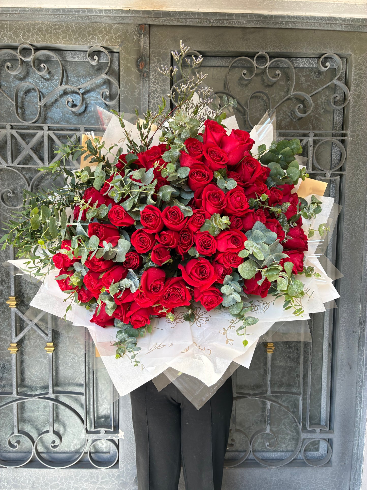 BE MINE 100 ROSAS